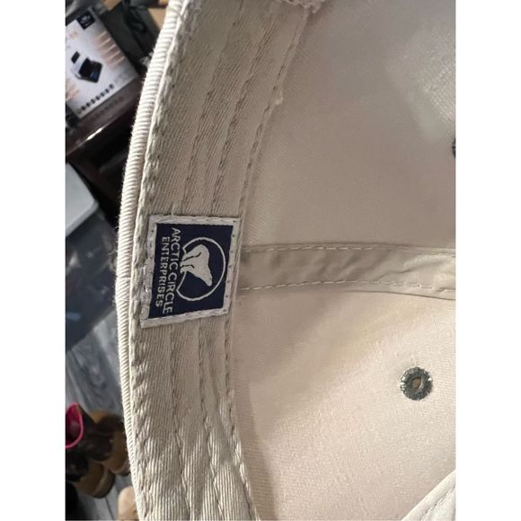 Alaska Bear Paw Hat/Cap - Picture 6 of 7